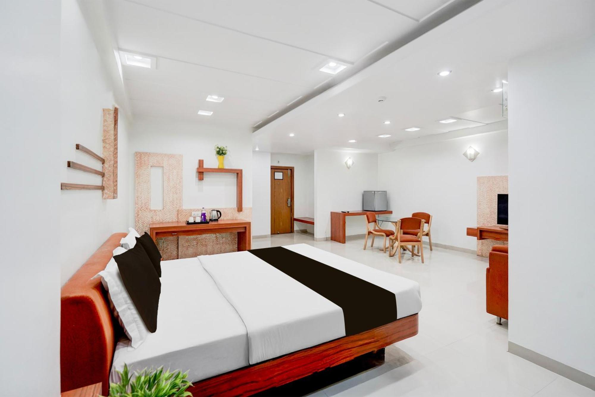Super Townhouse Mg Road Porbandar Formerly Hotel Harmony Dış mekan fotoğraf