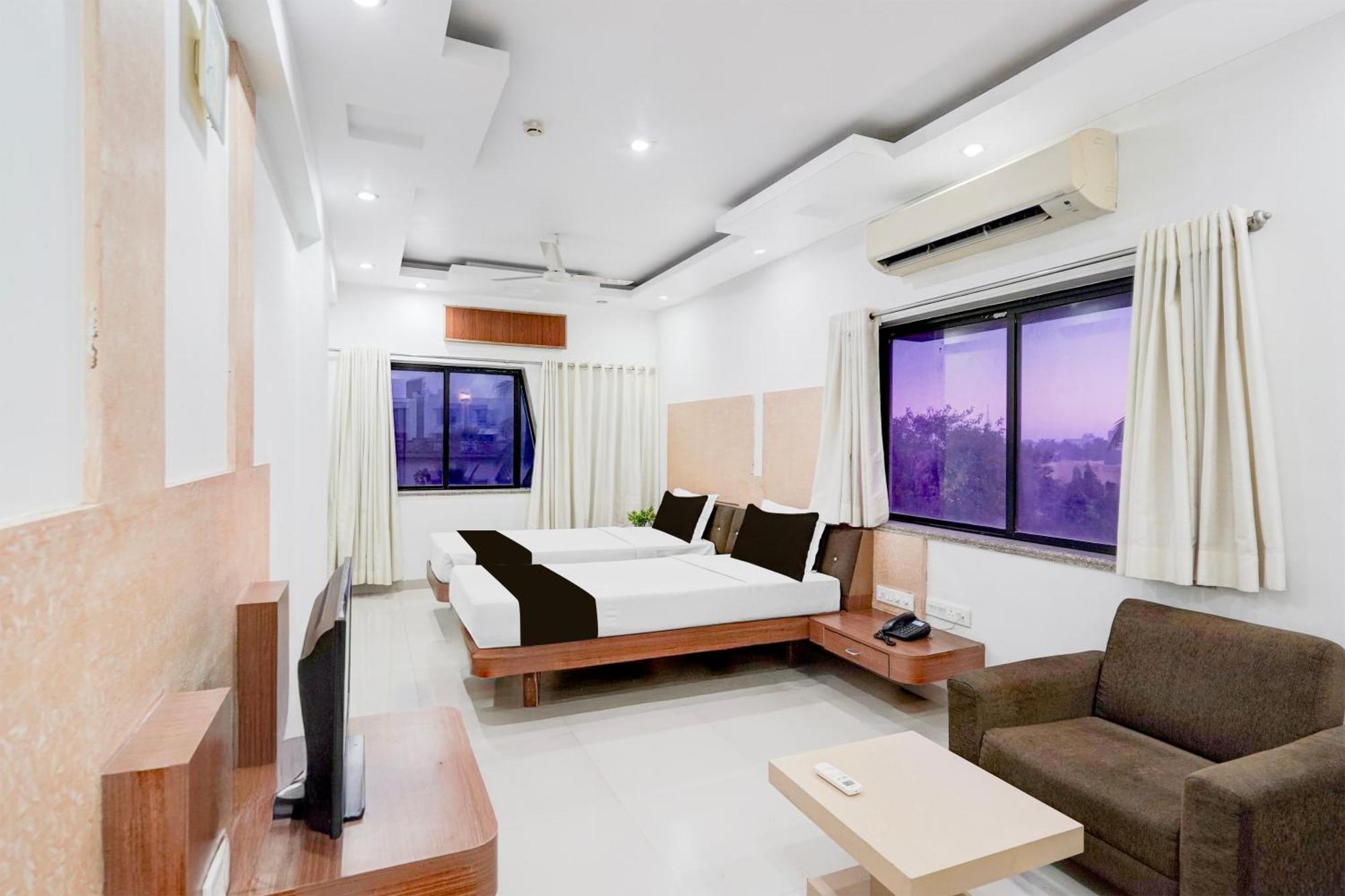 Super Townhouse Mg Road Porbandar Formerly Hotel Harmony Dış mekan fotoğraf