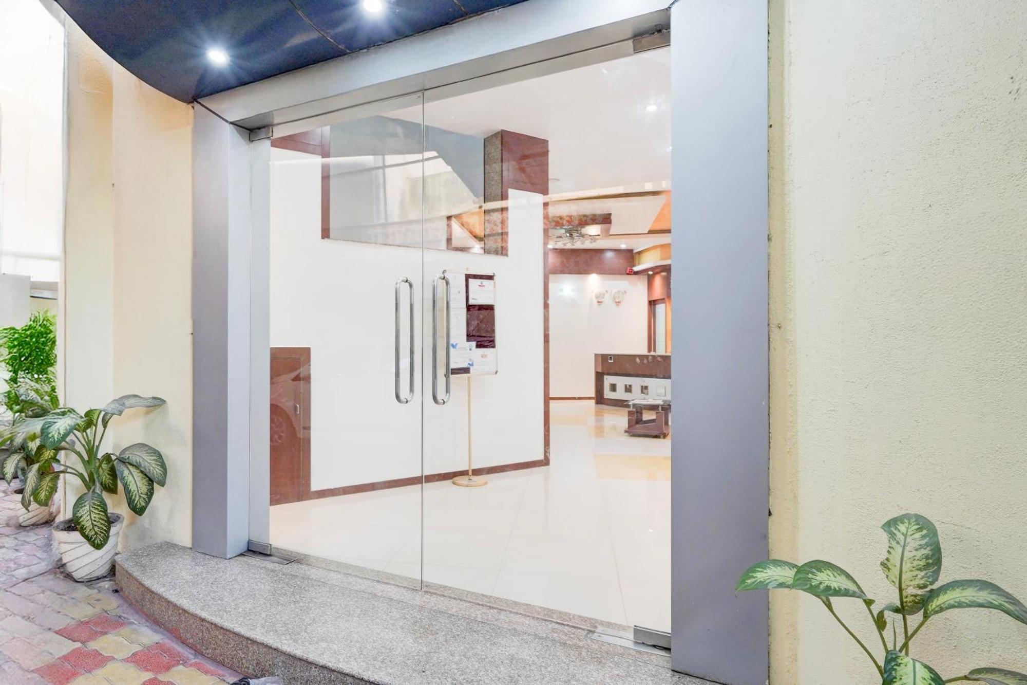 Super Townhouse Mg Road Porbandar Formerly Hotel Harmony Dış mekan fotoğraf